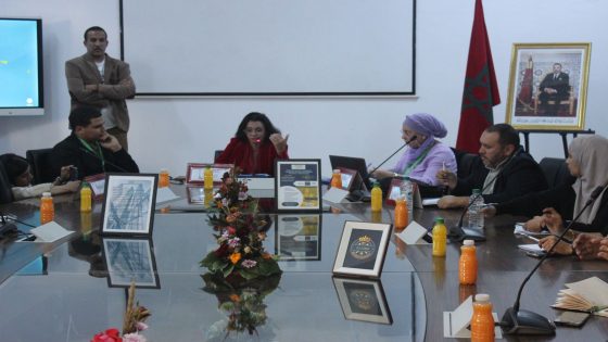 الدكتورة لطيفة الهدراتي تشرف على ندوة وطنية تحت عنوان ” مشروع مقاولتي: من الفكرة إلى التأسيس” بكلية الاداب بالمحمدية