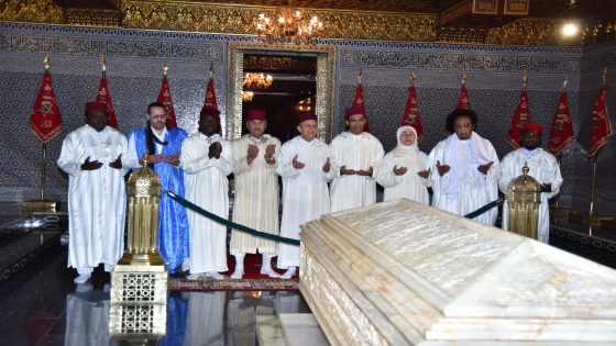 وفاءً لأب الأمة.. جمعية “نور” برئاسة سليمة زيداني تجدد العهد بضريح الملك محمد الخامس بالرباط