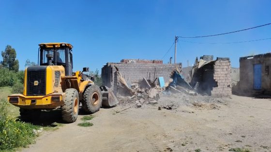 مراكش : استئناف عملية هدم البنايات العشوائية بجماعة حربيل
