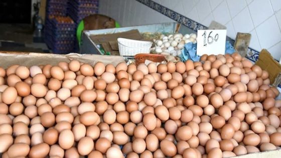 “ارتفاع أسعار البيض مع اقتراب رمضان: تحديات نقص العرض وزيادة الطلب تؤثر على القدرة الشرائية”