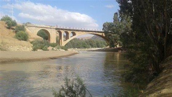 واد بهت من هبة طبيعية منبع للحياة يتحول إلى مصدر للمياه العادمة