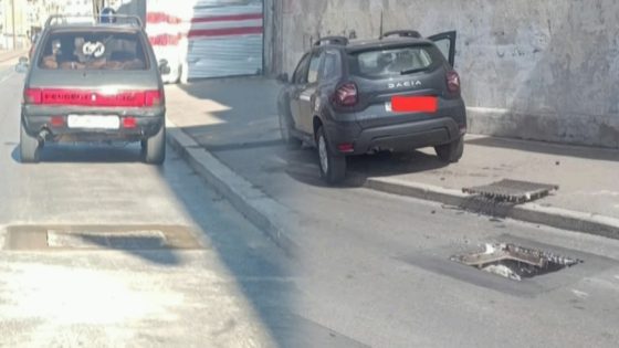 بالوعات تُحول Av. Aviateur Bourgadam بالحي المحمدي إلى مصيدة للسيارات
