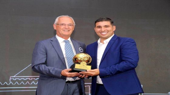 عبد الله جعفري يتسلم جائزة دولية من الاتحاد الدولي لتأريخ وإحصاءات كرة القدم (IFFHS)