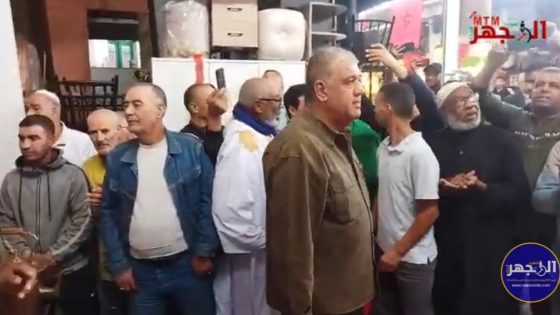 بالفيديو: سوق القريعة يحتفي بالذكرى الخمسين للمسيرة الخضراء في أجواء وطنية مميزة