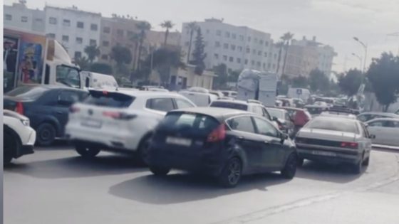 الاختناق المروري بمدارة الموحدين يستدعي تدخلاً عاجلاً