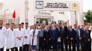 بعد سنوات من الانتظار.. أخنوش يدشن مستشفى القرب بتمنار ويطلق مشاريع صحية كبرى بإقليم الصويرة