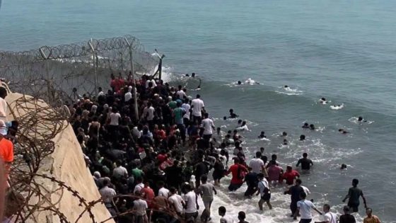 إسبانيا تبدأ إجراءات الإرجاع الجماعي للمهاجرين غير النظاميين الذين وصلوا إلى سبتة